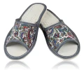 pantofle-kapcie-klapki-damskie-skorzane-hausschuhe-slippers-tøfler-tossut-happyfeet.jpeg
