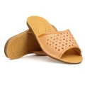 pantofle-kapcie-klapki-damskie-skorzane-hausschuhe-slippers-tøfler-tossut-happyfeet.jpeg
