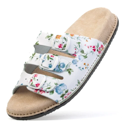 pantofle-kapcie-klapki-damskie-skorzane-hausschuhe-slippers-tøfler-tossut-happyfeet-bialy-white-kwiat-flowers.jpeg