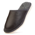 pantofle-kapcie-klapki-damskie-skorzane-zimowe-winter-ocieplane-welna-hausschuhe-slippers-tøfler-tossut-happyfeet-szary-grey.jpeg