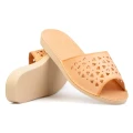 pantofle-kapcie-klapki-damskie-skorzane-hausschuhe-slippers-tøfler-tossut-happyfeet.jpeg