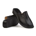 pantofle-kapcie-klapki-damskie-skorzane-hausschuhe-slippers-tøfler-tossut-happyfeet-czarny-black.jpeg