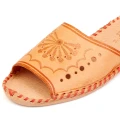 pantofle-kapcie-klapki-damskie-skorzane-hausschuhe-slippers-tøfler-tossut-happyfeet.jpeg