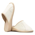 pantofle-kapcie-klapki-damskie-skorzane-hausschuhe-slippers-tøfler-tossut-happyfeet-bialy-white.jpeg
