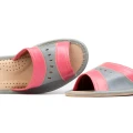 pantofle-kapcie-klapki-damskie-skorzane-hausschuhe-slippers-tøfler-tossut-happyfeet-rozowy-pink-szary-grey.jpeg