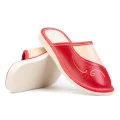 pantofle-kapcie-klapki-damskie-skorzane-hausschuhe-slippers-tøfler-tossut-happyfeet-czerwony-red-bialy-white.jpeg