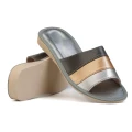 pantofle-kapcie-klapki-damskie-skorzane-hausschuhe-slippers-tøfler-tossut-happyfeet-srebrny-szary-silver-grey-zloty-gold.jpeg