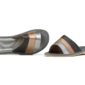 pantofle-kapcie-klapki-damskie-skorzane-hausschuhe-slippers-tøfler-tossut-happyfeet-srebrny-szary-silver-grey-zloty-gold.jpeg