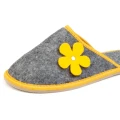 pantofle-kapcie-klapki-damskie-skorzane-hausschuhe-slippers-tøfler-tossut-happyfeet-szary-grey-zolty-yellow.jpeg
