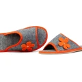 pantofle-kapcie-klapki-damskie-skorzane-hausschuhe-slippers-tøfler-tossut-happyfeet-szary-grey-pomaranczowy-orange.jpeg