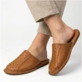 skorzane-buty-do-chodzenia-po-domu.jpg